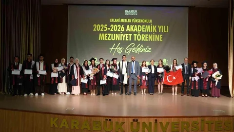 Karabük'te Mezuniyet Töreni Coşkusu