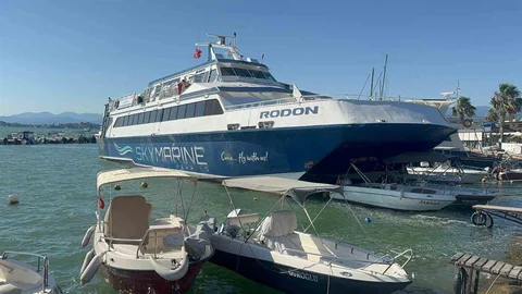 Fethiye'de Feribot Karaya Oturdu
