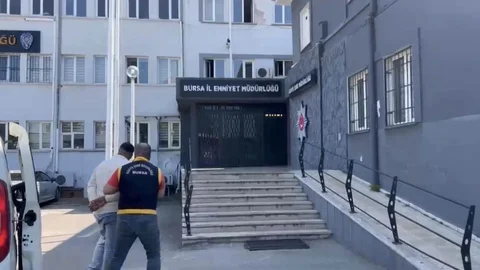 Bursa'da Sokak Ortasında Silahlı Saldırı