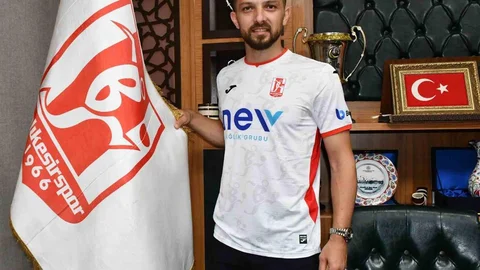 Balıkesirspor Emre Gemici'yi Transfer Etti