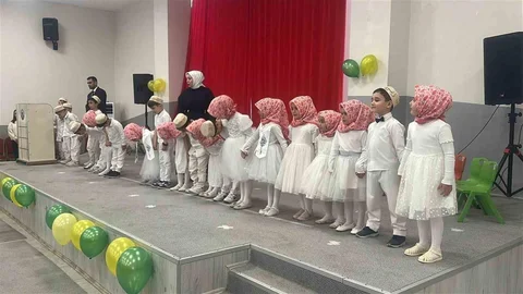 Çavdarhisar'da Kur'an Kursu Gösterisi