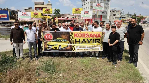 Adana'da Taksiciler Korsan Taşımacılığa Tepki Gösterdi
