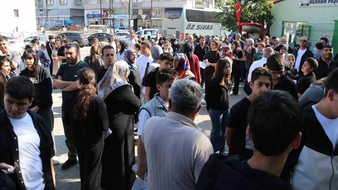 Sivas'ta LGS Sınavı Heyecanı Yaşandı