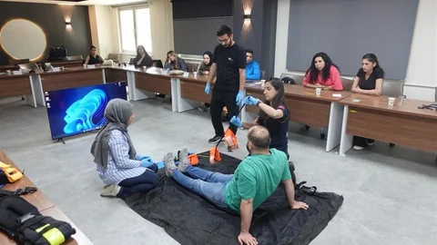 Eskişehir'de Sağlıkçılar TİLYAD Eğitimini Tamamladı