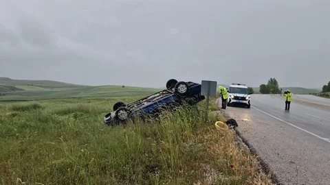 Çorum'da Otomobil Takla Attı