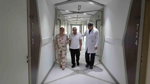 Gürcistan'da İnşaattan Düşen Adam Samsun'da Yürüdü