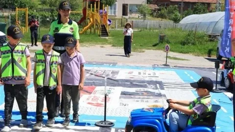 Sinop'ta Miniklere Trafik Eğitimi Verildi