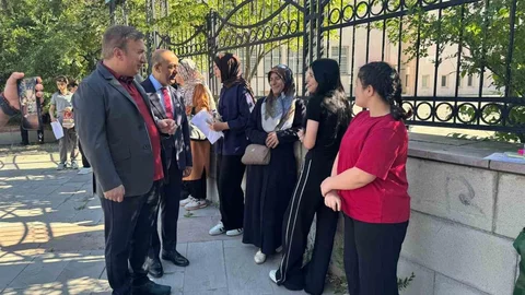 Erzincan'da Vali Aydoğdu Öğrencilerle Buluştu