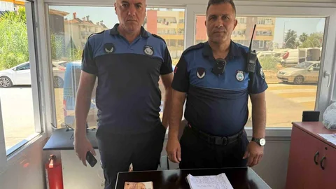 Antalya'da Pazarda Sahte Para Yakalandı