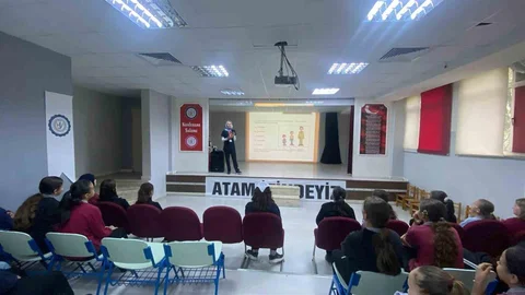 Düzce'de Öğrencilere Sağlık Eğitimi Verildi