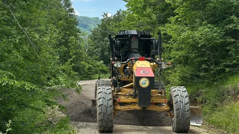 Düzce'de Köy Yolları İçin Çalışmalar Devam Ediyor