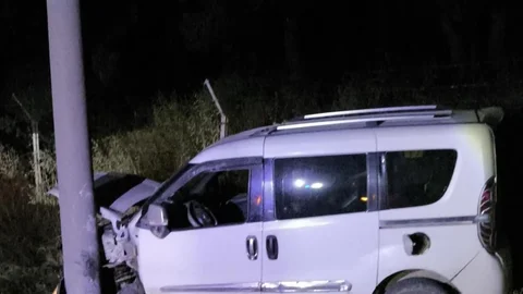 Edirne’de Direğe Çarpan Araç Kazası