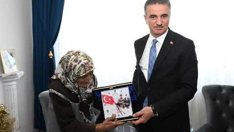 Erzurum'da Vali Baruş'tan Vefa Ziyareti