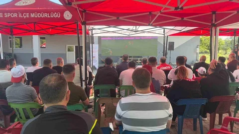 Korkut'ta Milli Maç Coşkusu Yaşandı
