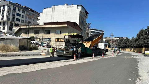 Çayırova Uğur Mumcu Caddesi Yenileniyor