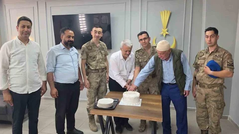 Şehit Babaları Jandarma'nın Yılına Destek Verdi