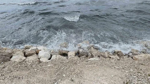 Van Gölü'nde Dalgalar Yükseldi