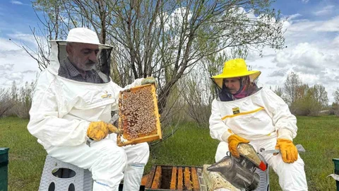 Ağrı'da Emekli İmam Arıcılığa Adım Attı
