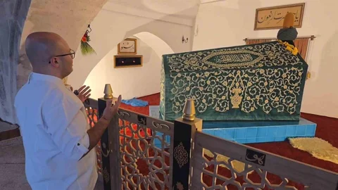 Kütahya'da Ergun Çelebi Hazretleri'nin Kabri Yenilendi