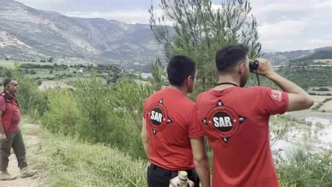 Adana'da Kaybolan Genç İçin Arama Devam Ediyor