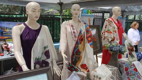 Aydın'da Yöresel Kıyafetler Modernize Edildi