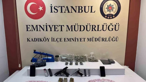 Kadıköy'de Uyuşturucu Operasyonu