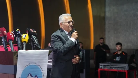 Kayseri'de 8. Kayserililer Zirvesi Gerçekleşti