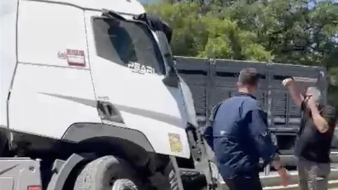 Karacabey'de Tır Kazası Meydana Geldi