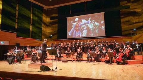 İzmir'de Gönüllü Öğretmenlerden Konser