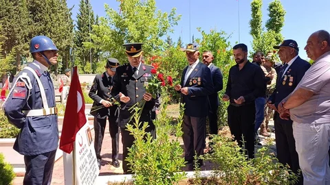 Adıyaman'da Jandarma Şehitlik Ziyareti Yapıldı