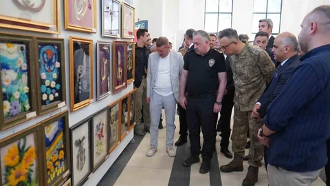 Van'da Hükümlülerin Eserleri Sergilendi