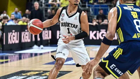 Fenerbahçe Beşiktaş'ı Mağlup Etti
