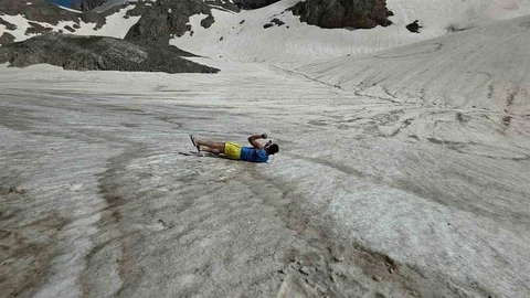 Van'da Haziran Ayında Kar Eğlencesi