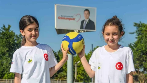 Geleceğin Voleybolcuları Bursa'da Yetişiyor