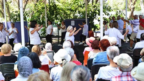 Aktif Yaşlı Merkezi'nde Veda Programı Düzenlendi
