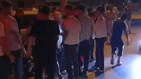 Otomobilin çarptığı 6 yaşındaki çocuk hayatını kaybetti, ailenin feryatları yürek dağladı