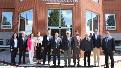 Kütahya'da Üniversiteler Arasında İş Birliği Protokolü