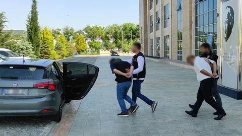 Uşak'ta Uyuşturucu Operasyonu Sonrası Tutuklamalar