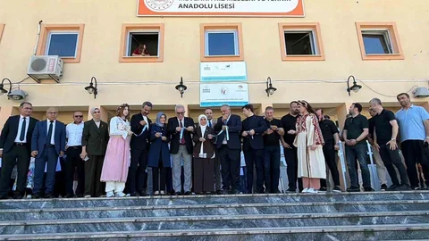 Düzce'deki Lise Kütüphanesi Açıldı