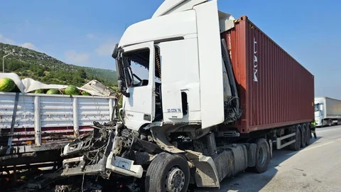 Adana Otoyolunda Tır Kazası