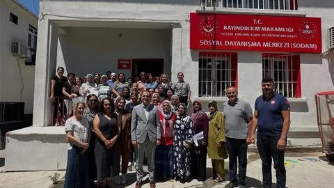 Bayındır'da Kadınlara Ödül Töreni