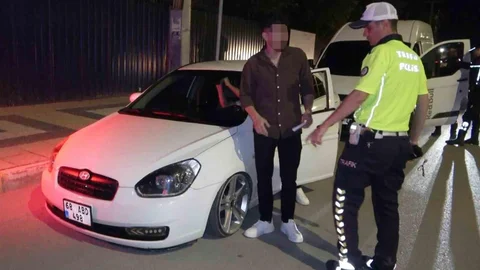 Aksaray'da Trafik Cezası İle Şaşırtan Sürücü