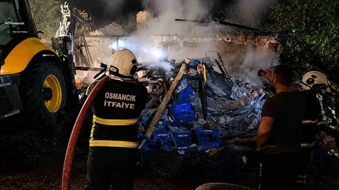 Çorum'da Metruk Bina Yangını