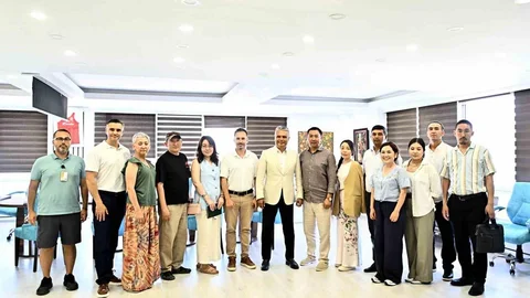 Kırgızistan'dan Antalya'ya Mavi Bayrak Ziyareti