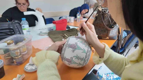 Kayseri'de Çini Sanatına İlgi Artıyor