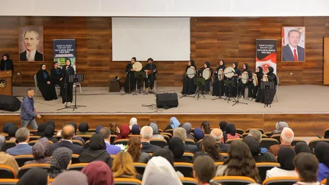 Bayburt'ta Öğrencilerden Konser Performansı