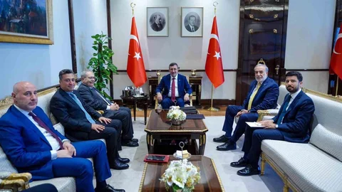 Cumhurbaşkanı Yardımcısı Yılmaz Lübnan'la Görüştü