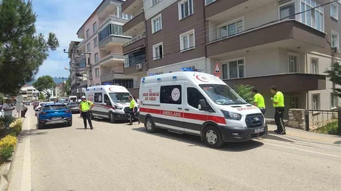 Bursa'da Kontrolden Çıkan Otomobil Bahçeye Uçtu