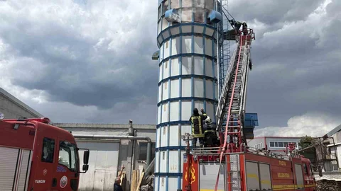 Kastamonu'da Ahşap Kapı Fabrikasında Yangın