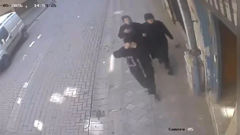 Zeytinburnu'nda Hırsızlık Şüphelileri Suçüstü Yakalandı